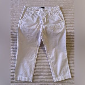 Gap Women’s White Crop pants